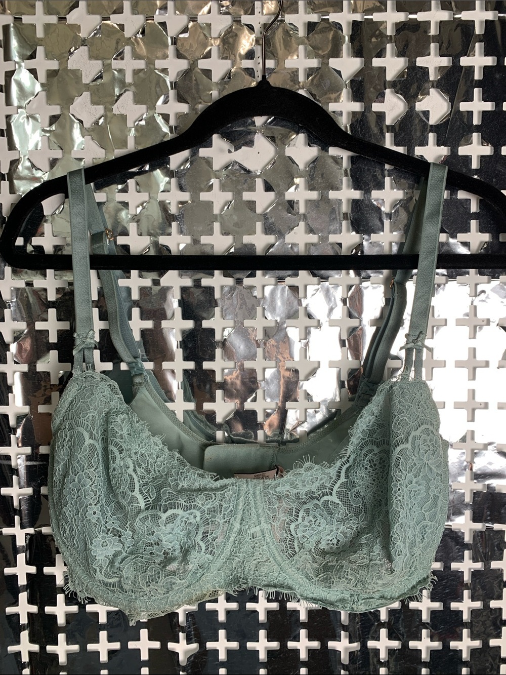 Victoria's Secret Mint Green Lace Underwire Bra